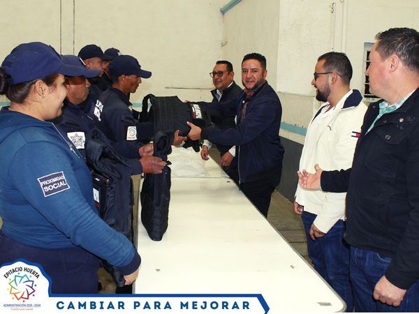 Entrega de Equipo Táctico y Balístico