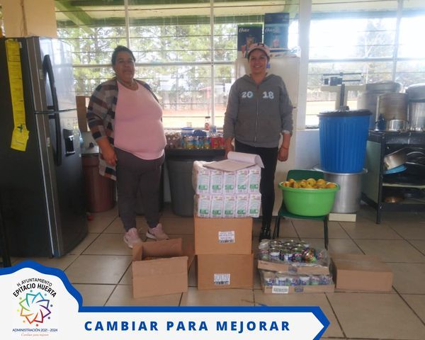 ENTREGA DE DOTACIONES A DESAYUNADORES ESCOLARES
